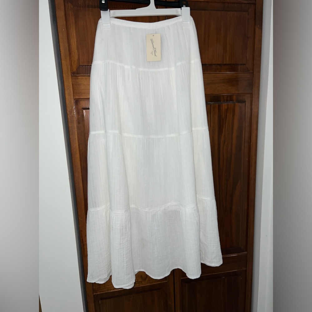 Universal Thread Cream A-Line Skirt